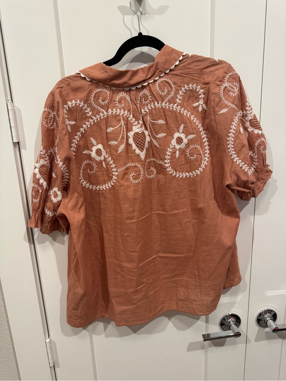 The GREAT Rust Embroidered Button-Front Women's Top - Picture 3 of 3